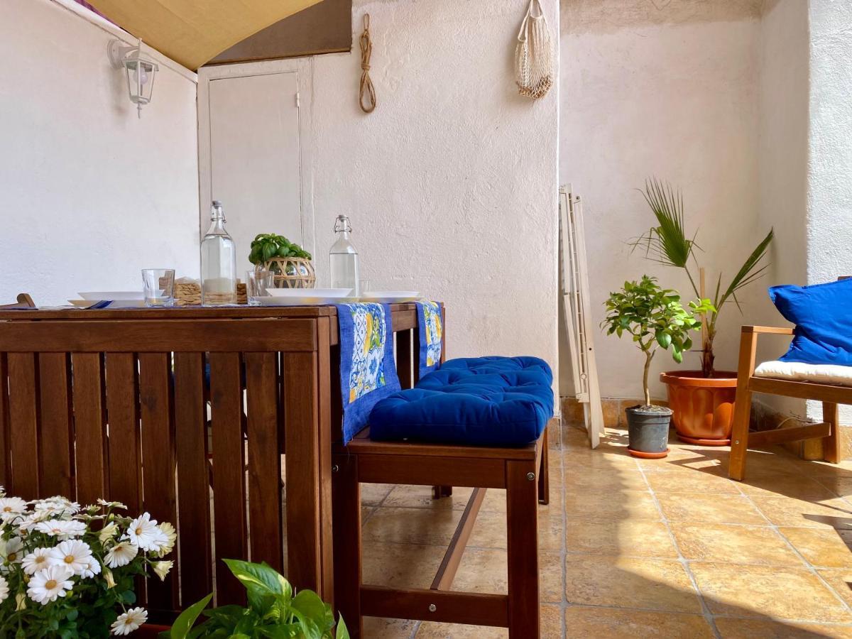 Ferienwohnung Casa Con Terrazzo In Centro Neapel Exterior foto